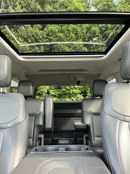 Used 2025 Ford Expedition Active AWD/4WD image 13