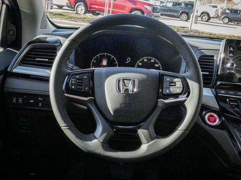 New 2026 Honda Odyssey Touring image 17