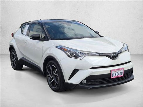 Certified 2019 Toyota C-HR Limited FWD image 3