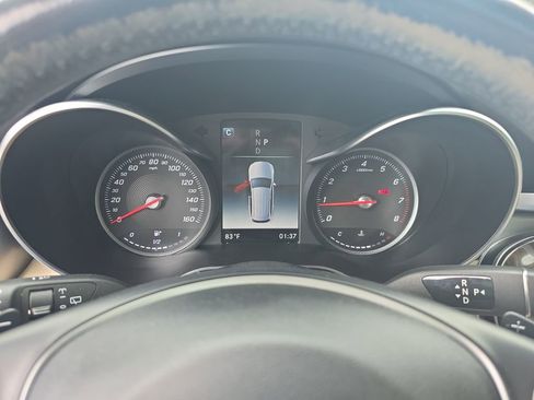 Used 2019 Mercedes-Benz GLC 300 4MATIC image 16