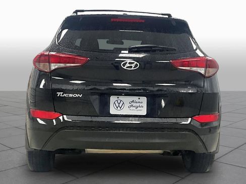 Used 2017 Hyundai Tucson SE image 5