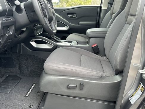 Certified 2023 Nissan Frontier SV w/ SV Convenience Package image 10