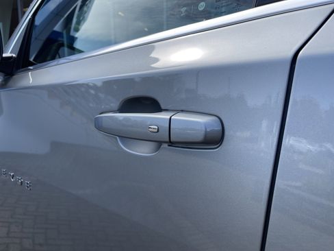 Used 2023 Chevrolet Traverse LT w/ LPO, Floor Liner Package image 14