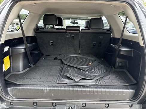 Used 2017 Toyota 4Runner SR5 Premium RWD image 18
