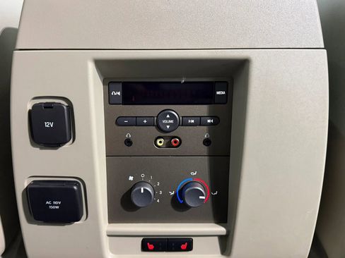 Used 2013 Lincoln Navigator L Sport Utility 4D w/ HD Trailer Tow Pkg image 18