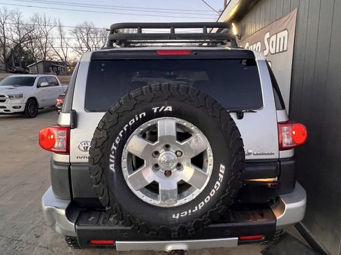 Used 2008 Toyota FJ Cruiser 4WD image 6