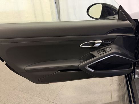 Used 2025 Porsche 718 Boxster S image 16