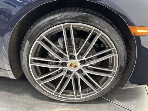 Used 2018 Porsche 911 Carrera RWD image 14