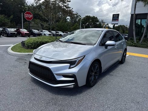 Used 2025 Toyota Corolla SE FWD image 9