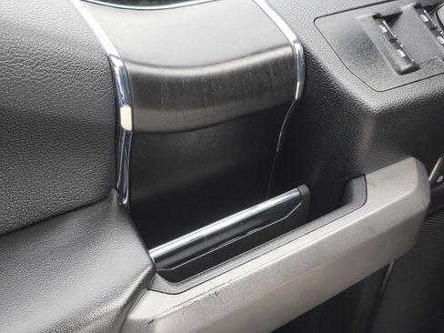 Used 2018 Ford F150 Platinum w/ Equipment Group 701A Luxury image 12