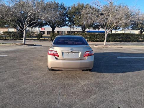 Used 2009 Toyota Camry LE image 5