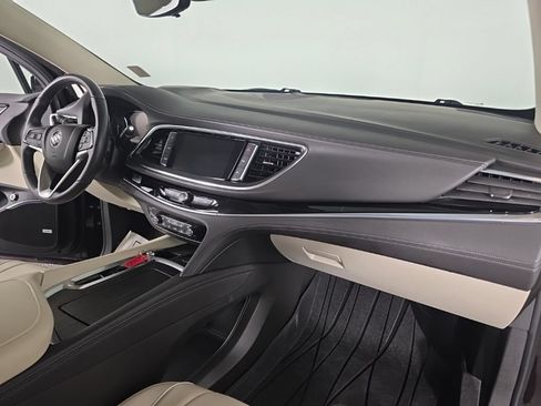 Used 2022 Buick Enclave Avenir w/ Avenir Technology Package AWD/4WD image 42