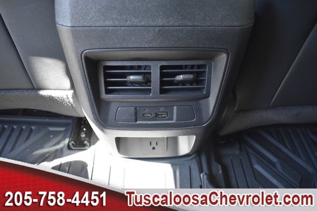 Used 2025 Chevrolet Colorado Z71 w/ Technology Package AWD/4WD image 27