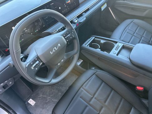 New 2026 Kia EV9 Land image 10