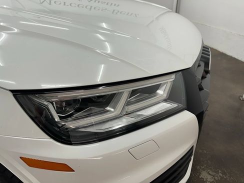 Used 2020 Audi Q5 2.0T Premium Plus w/ Premium Plus Package AWD/4WD image 10