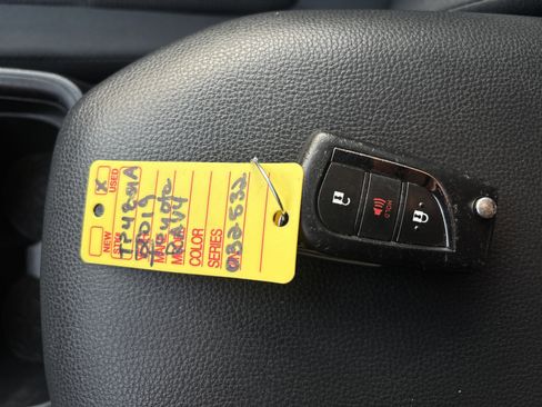 Used 2019 Toyota RAV4 LE image 26