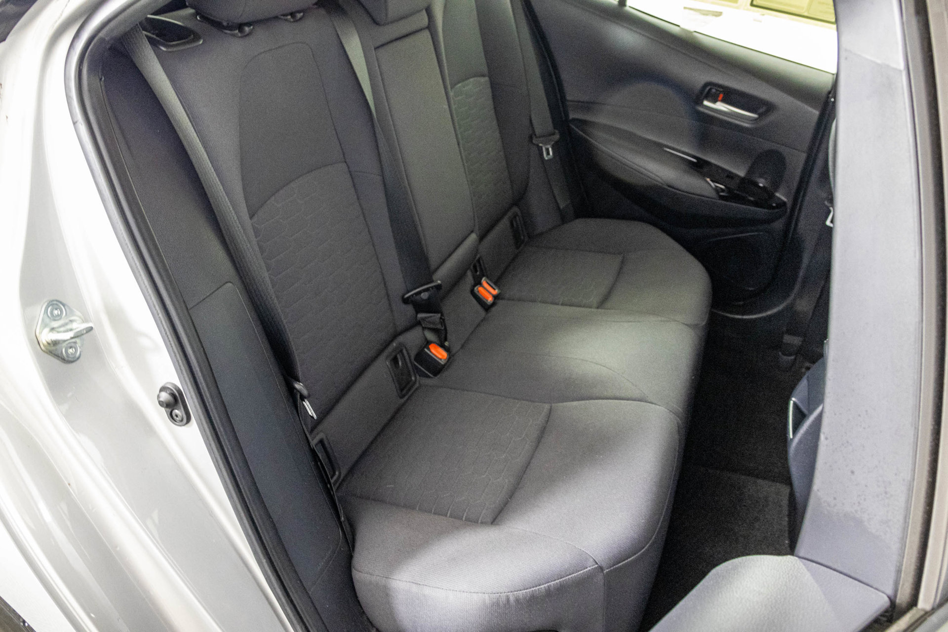 Used 2021 Toyota Corolla SE w/ Carpet Mat Package (TMS) FWD image 39