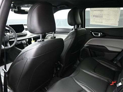 New 2026 Jeep Compass Limited w/ Mopar Graphics Package image 16