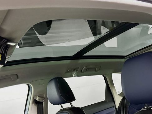 New 2025 Volkswagen Taos SEL image 19