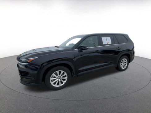 Used 2025 Toyota Grand Highlander FWD image 8