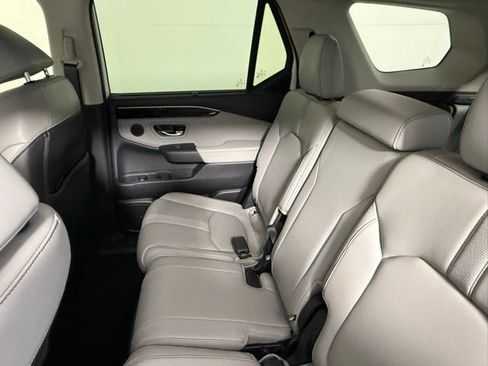 Used 2023 Honda Pilot EX-L image 37