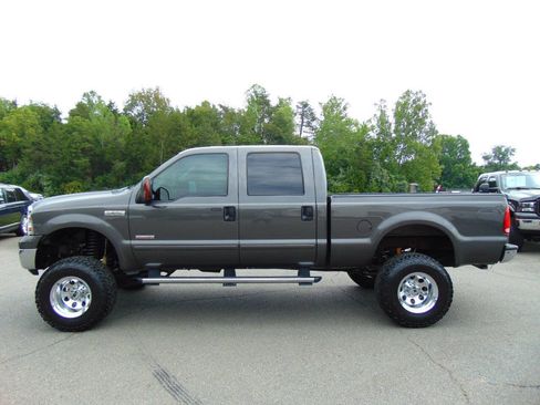 Used 2005 Ford F250 Lariat AWD/4WD image 23
