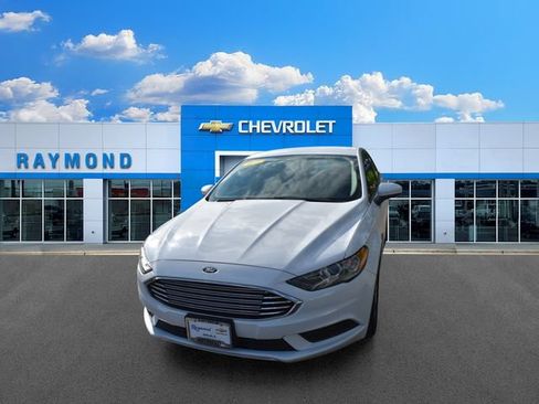 Used 2017 Ford Fusion SE FWD image 7