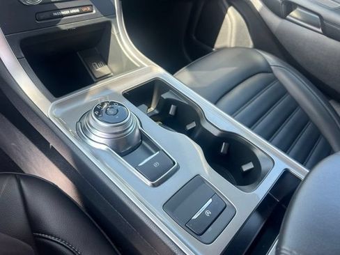 Certified 2024 Ford Edge SEL w/ Convenience Package AWD/4WD image 15