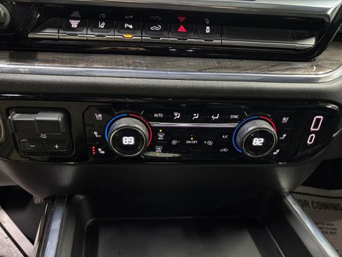 Used 2024 Chevrolet Silverado 3500 LTZ w/ LTZ Convenience Package image 24