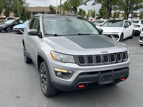 Used 2019 Jeep Compass Trailhawk AWD/4WD image 4