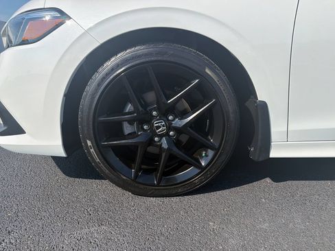 Used 2023 Honda Civic Sport image 9