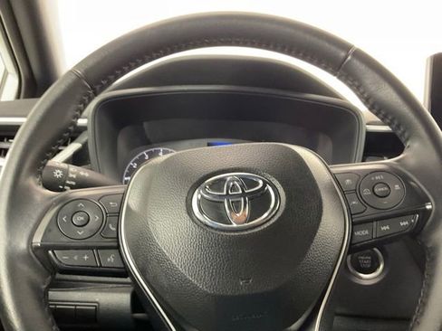 Used 2025 Toyota Corolla SE image 18