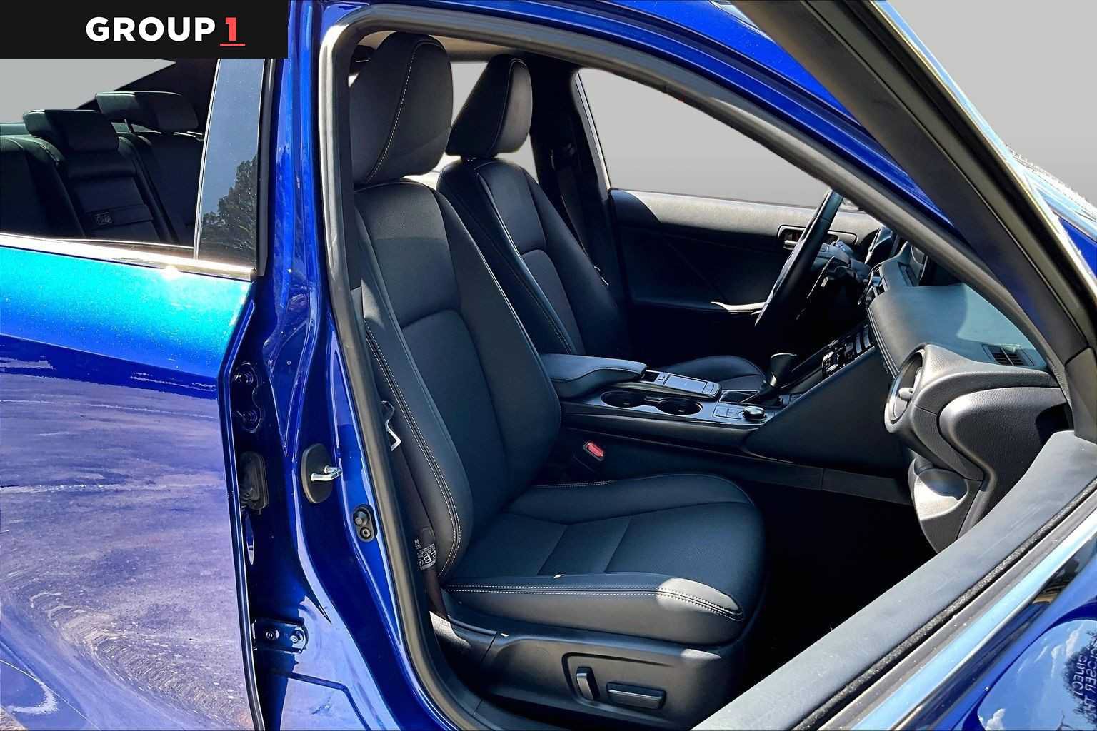 Used 2025 Lexus IS 350 F Sport w/ Accessory Package 2 RWD image 9