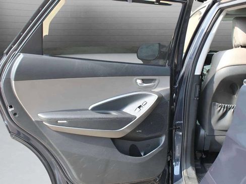 Used 2017 Hyundai Santa Fe Limited image 27