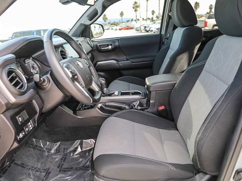 Used 2023 Toyota Tacoma TRD Off-Road image 17