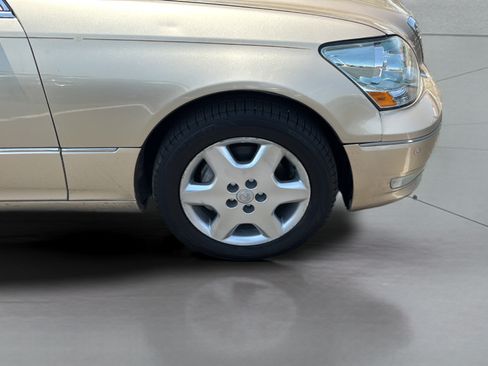 Used 2004 Lexus LS 430 w/ Modern Luxury Pkg RWD image 34