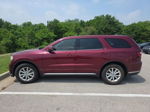Used 2020 Dodge Durango SXT w/ 3rd Row Seating Group RWD image 2