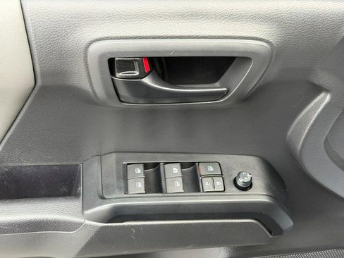 Used 2023 Toyota Tacoma SR image 18