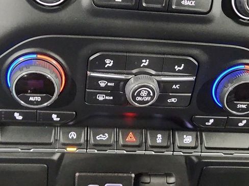 Used 2022 Chevrolet Silverado 1500 LT image 23