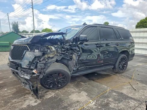 Used 2023 Cadillac Escalade Luxury RWD image 2