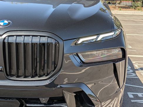 New 2026 BMW X7 xDrive40i w/ M Sport Package AWD/4WD image 22