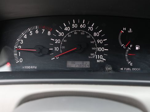 Used 2005 Toyota Corolla LE image 19