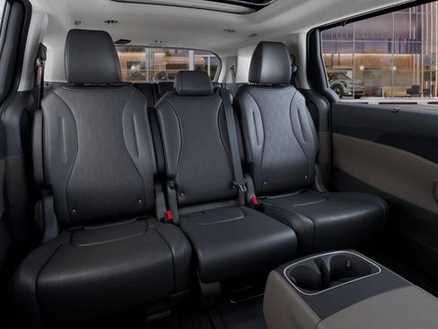 New 2026 Kia Carnival SX FWD image 16
