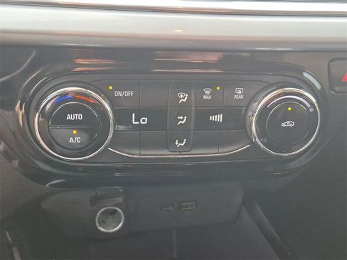 Used 2024 Chevrolet Trax LT image 18