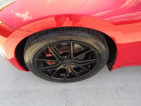 Used 2010 Nissan 370Z Roadster RWD image 13