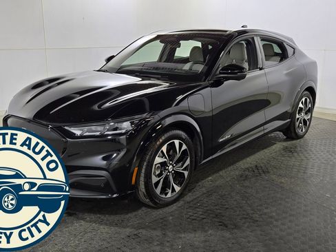 Used 2021 Ford Mustang Mach-E Premium image 4