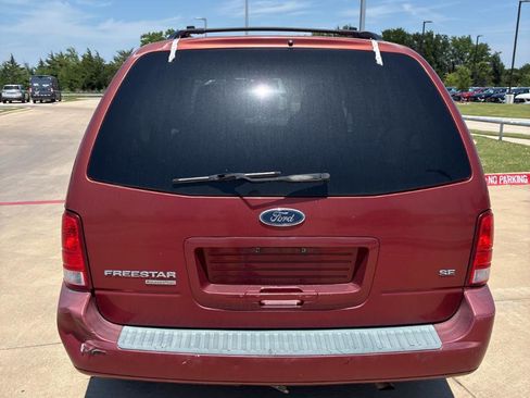 Used 2005 Ford Freestar SE FWD image 4