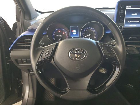 Used 2021 Toyota C-HR XLE image 19