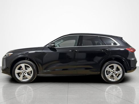 Used 2025 Audi Q5 Premium Plus w/ Premium Plus AWD/4WD image 2