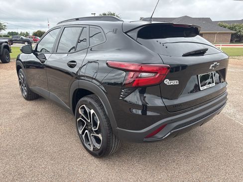 New 2026 Chevrolet Trax RS w/ Driver Confidence Package FWD image 4
